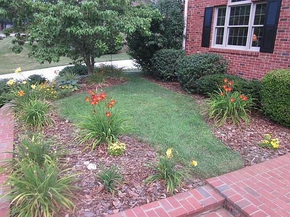 2nd image of 308 Hawthorne Dr