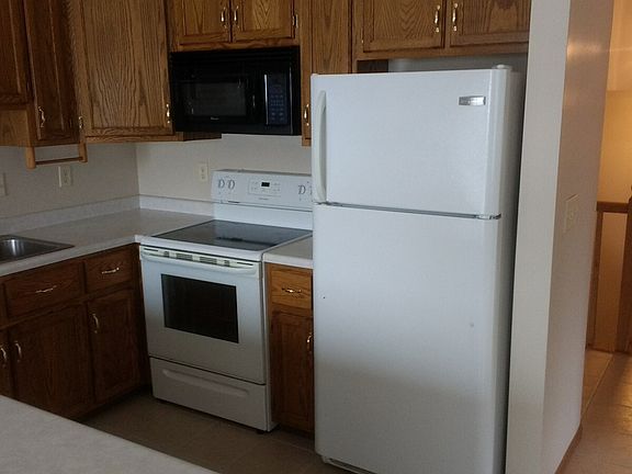2nd image of 1025 Pine Cone Ln