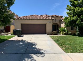 3852 Ash St, Lake Elsinore, CA 92530