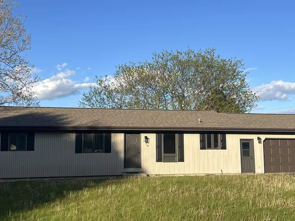 136 Lake Summerset Rd, Davis, IL 61019