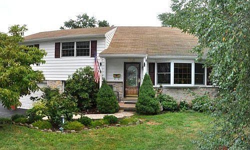 216 Woodlawn Dr, Lansdale PA 19446
