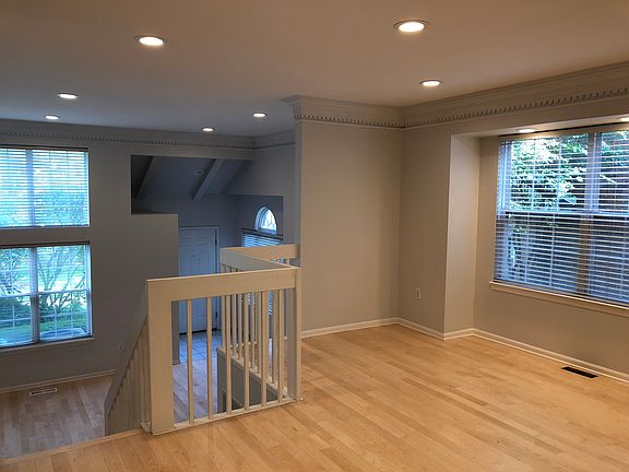 3rd image of 1525 Chesapeake Dr #1