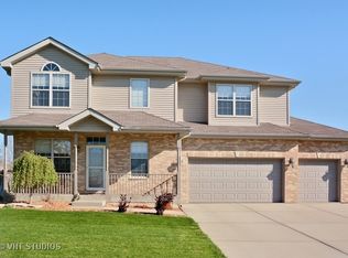 15466 Lakeview Dr, Manhattan, IL 60442