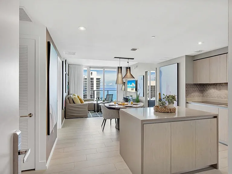 4010 S Ocean Dr #ID1227285P — Photo 31