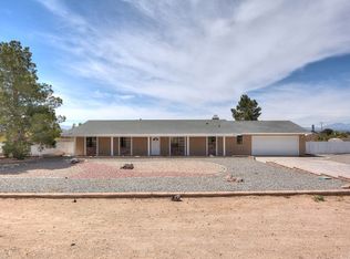 18735 Siskiyou Rd, Apple Valley, CA 92307