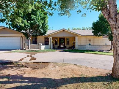 492 Country Oaks Dr, El Paso, TX, 79932