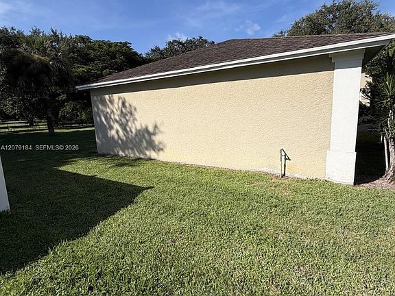 5th image of 3161 Orange Grove Trl
