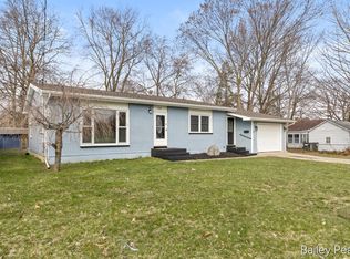 101 W Gardner St, Sparta, MI 49345