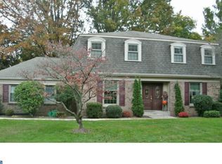 10 Saint Michaels Ct, Churchville, PA 18966