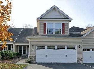 34 Watkins Dr #34, Sandy Hook, CT 06482