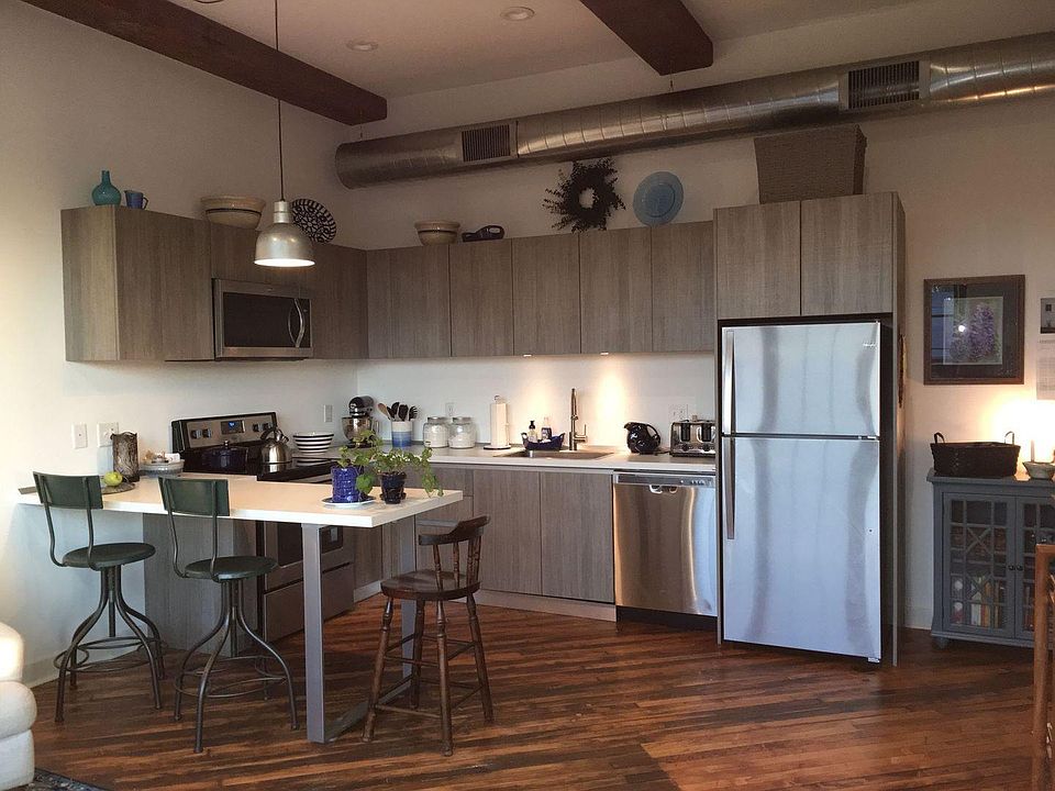1st image of 55 Cromwell St #303