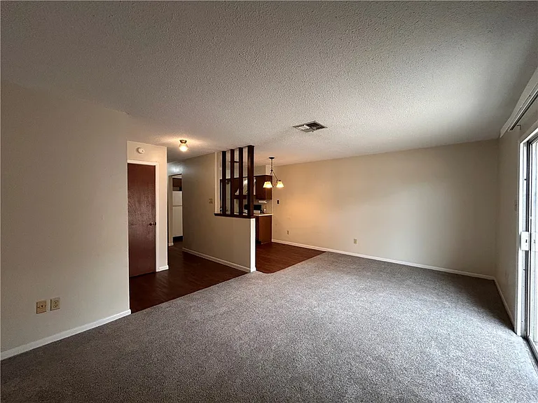 4217 Acushnet Dr #D — Photo 7