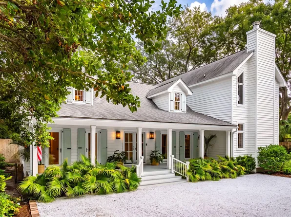 718 Royall Ave, Mount Pleasant, SC 29464