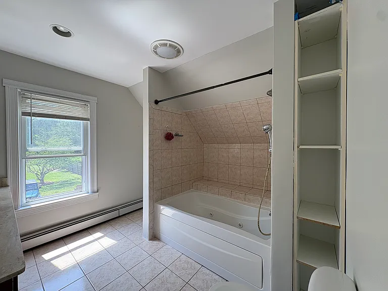 11 Ray Ave — Photo 21