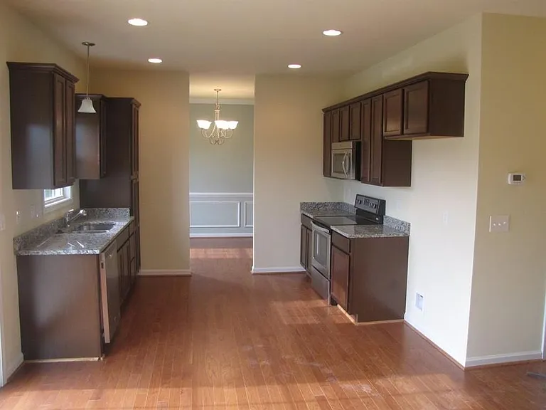 203 Winnbrook St — Photo 7