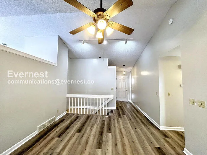 2650 Cornwall Ct — Photo 6