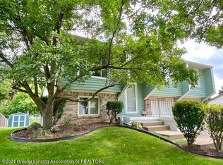 5735 Coulson Ct, Lansing, MI 48911