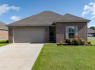 100 Rose Of Sharon Ln, Lafayette, LA 70508