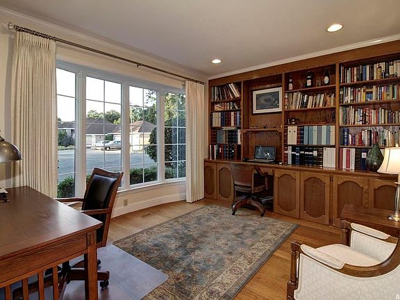 3rd image of 6440 Meadowhill Ct