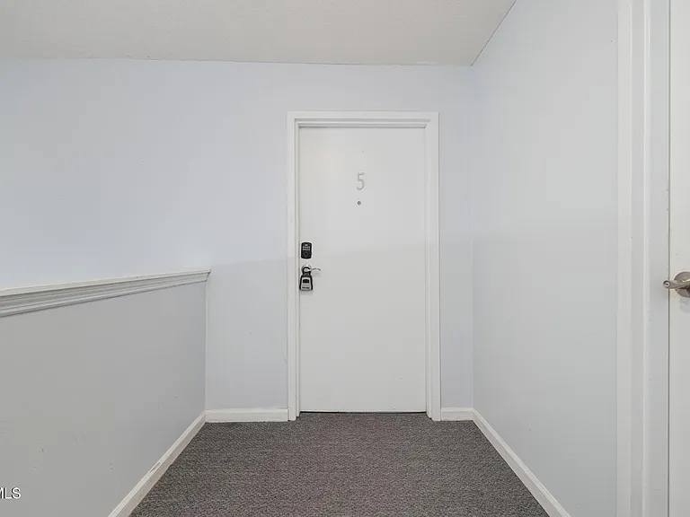 107 Angeline Dr #5 — Photo 2