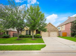 13611 Orchard Wind Ln, Pearland, TX 77584