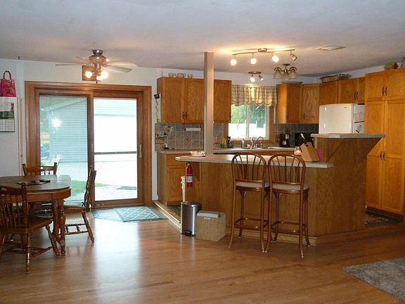 5th image of 2514 Deerfield Dr