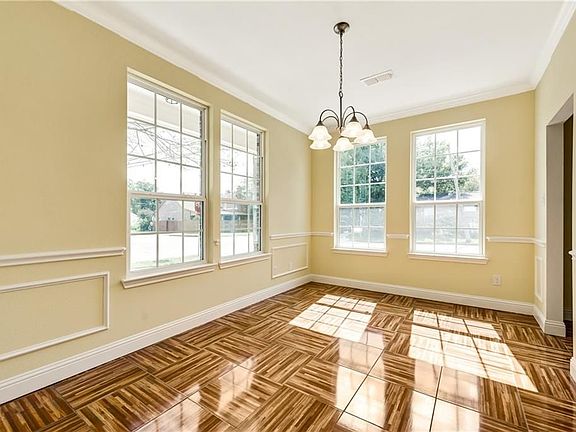 5th image of 1401 N College St
