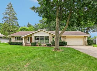 530 Wilson Dr, Brookfield, WI 53005