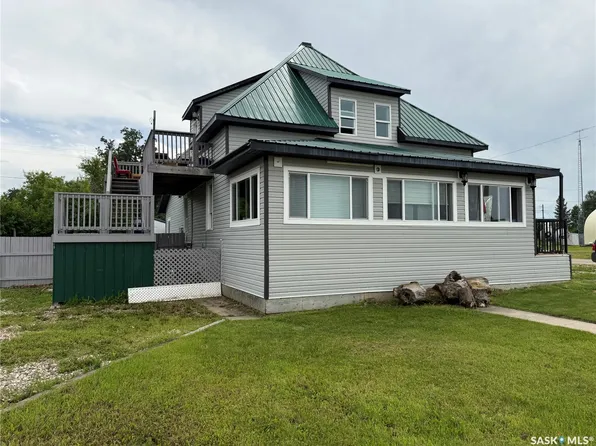 707 Railway Avenue, Neudorf, SK S0A 2T0
