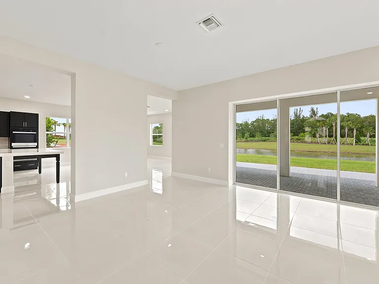 14261 Spruce Pine Dr — Photo 31