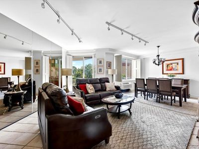 100 Hilton Avenue #507E, Garden City, NY, 11530