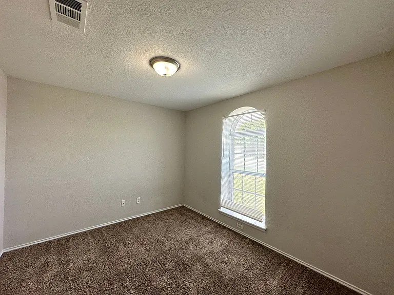 2810 Bastion Loop — Photo 29
