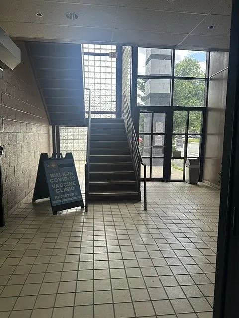 Studio, 1500 sqft, $2,980 — Photo 2
