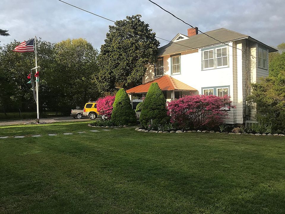 228 Sunset Ave house