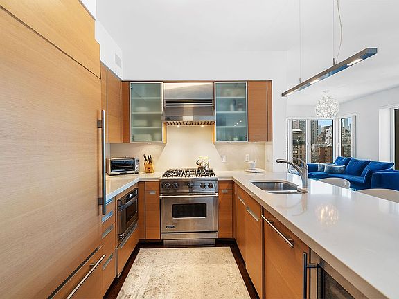 3rd image of 303 E 77th St APT 14A