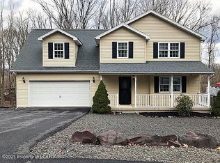 322 Shingle Mill Dr, Drums, PA 18222