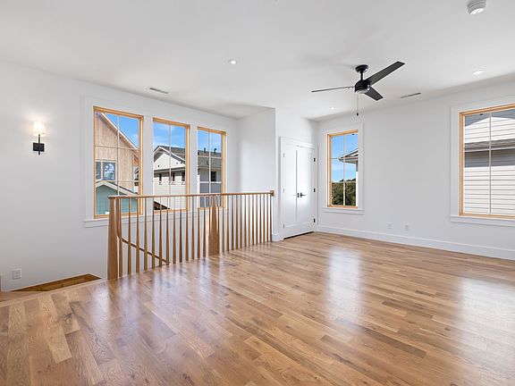 3rd image of 1016 NW A St