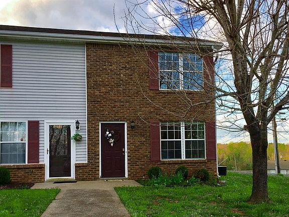 2nd image of 934 Kingsbury Dr APT D