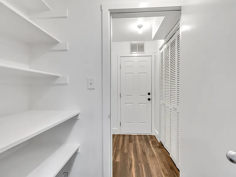 683 Seymore Dr — Photo 14