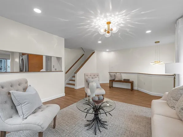 240-29 Oak Park Drive #C, Douglaston, NY 11362