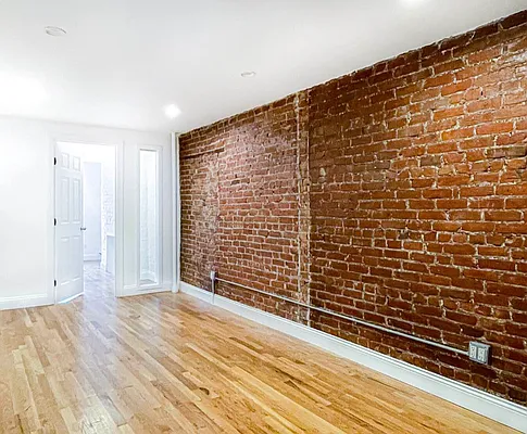 Rented by City Connections Realty | media 16