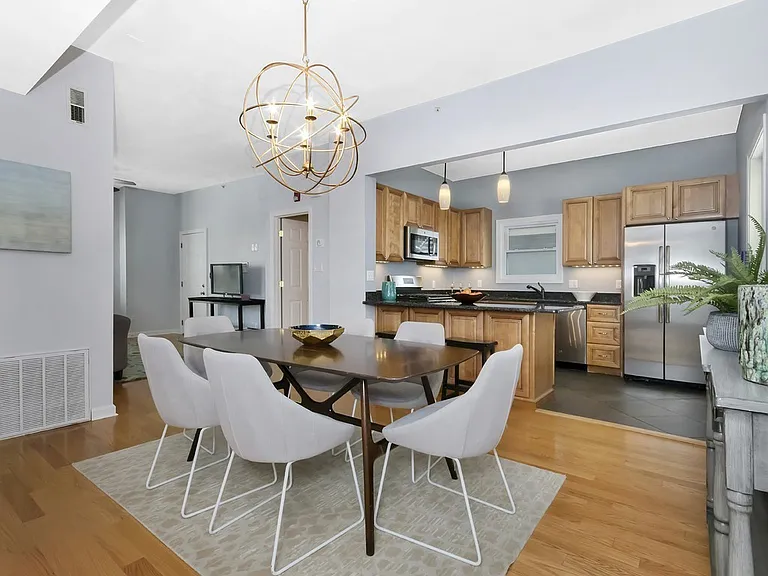 29 Kittredge St #1 — Photo 4