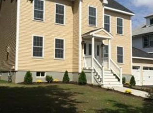 50 Oak St #1, Wakefield, MA 01880
