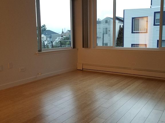 2nd image of 195 Collingwood St APT 2
