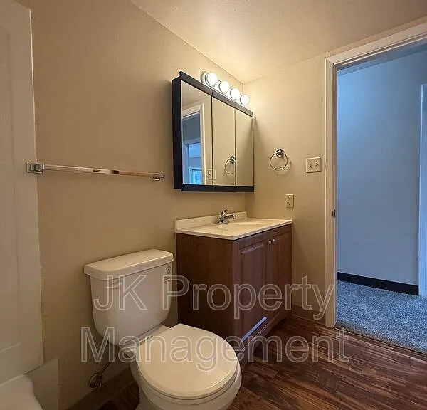 2100 4th St NE #2 — Photo 20