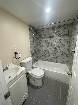 Rented by R New York | media 6