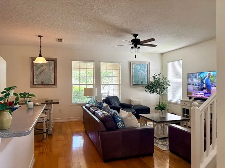 7001 Beargrass Rd — Photo 3