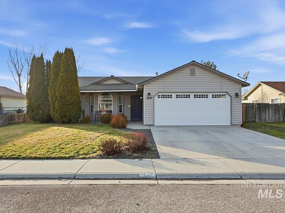 1st image of 1227 S Cassia Pl