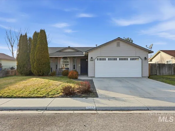 1227 S Cassia Pl, Nampa, ID 83686