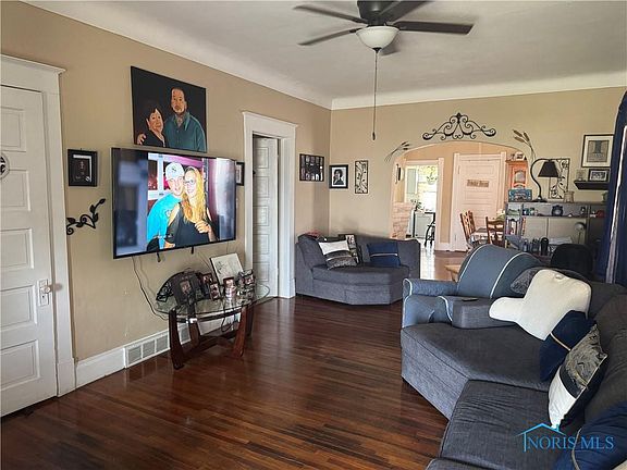 5th image of 3633 Dixie Dr